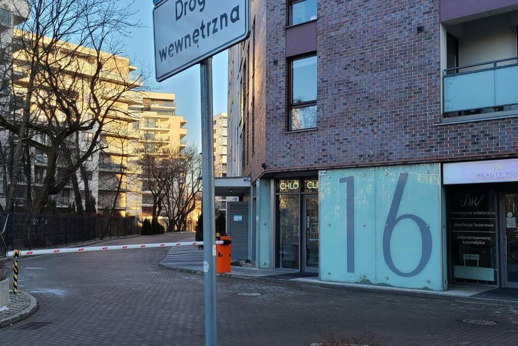 Wellsituated 1 Bedroom Condo In Warsaw Freeparking Bagian luar foto
